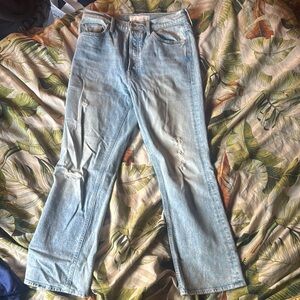 Distressed High Rise Jeans